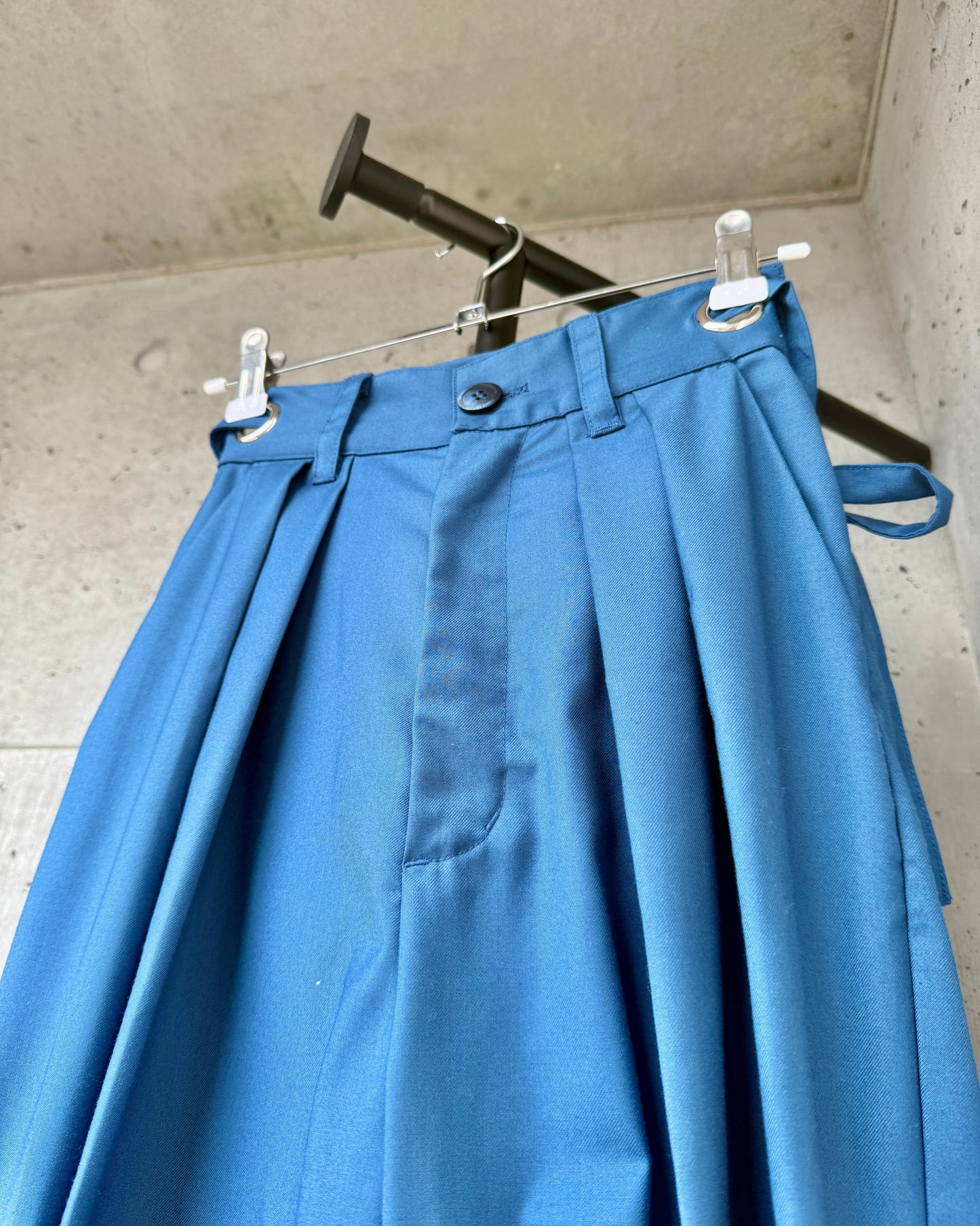 バックレースアップタックパンツ